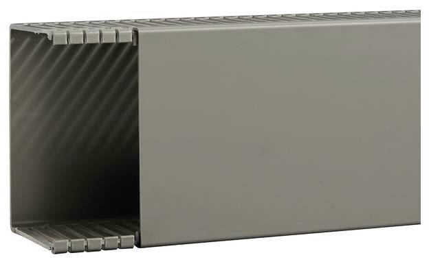 Un chenal de câbles rectangulaire gris avec des extrémités ouvertes, adapté à l'organisation des câbles pour une installation propre et sécurisée.
