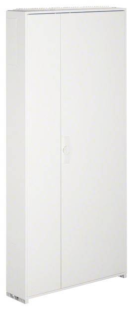 Un grand placard étroit à deux portes, au design épuré et de couleur blanche, est placé devant un fond neutre.