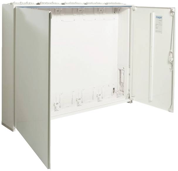 Un boîtier de distribution ouvert et vide avec deux portes, montrant de l'espace pour des composants électroniques.