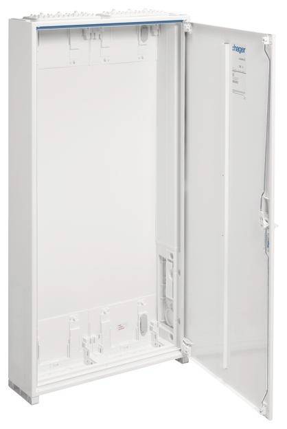 Un boîtier de distribution électrique blanc, ouvert, avec une porte latérale, adapté à l'installation et à l'organisation de composants électriques.