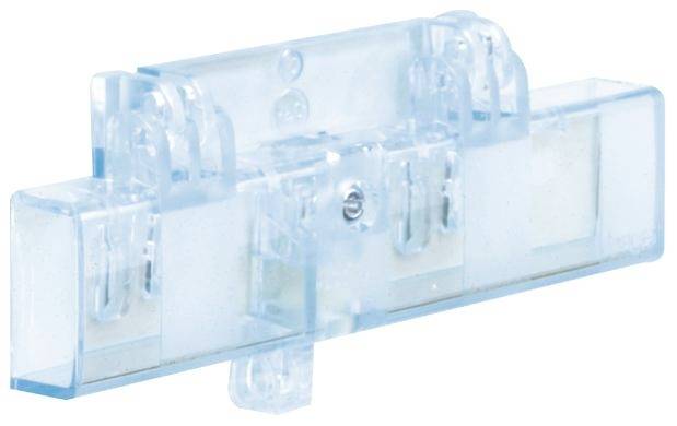 Un connecteur transparent en plastique utilisé pour raccorder des bandes de LED.