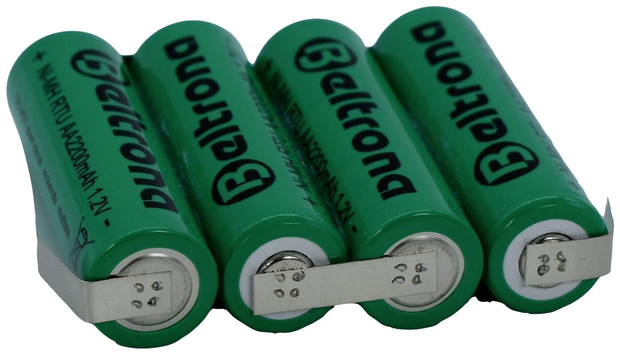 Quatre piles rechargeables AA vertes côte à côte, avec des connexions métalliques soudées pour former un pack.