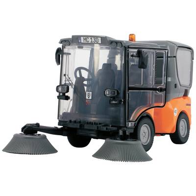 Balayeuse de rue avec un carter orange et gris, équipée de deux brosses rotatives à l'avant, adaptée au nettoyage des chemins et des routes.