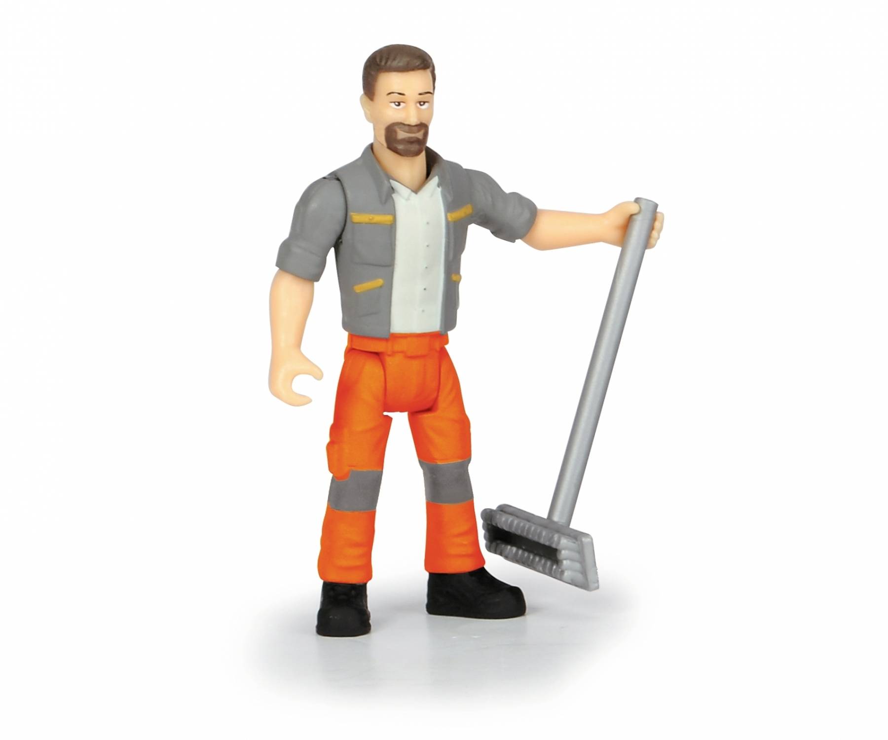 Une figurine représentant un homme en tenue de travail, portant un pantalon orange et une veste grise, tenant un balai à la main.