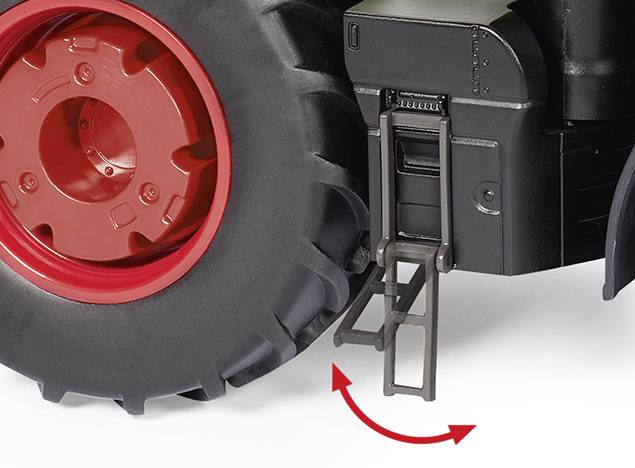 Gros plan sur l'échelle d'un tracteur avec des roues rouges. Une flèche indique le sens de mouvement de l'échelle qui peut être pliée vers le haut ou vers le bas.