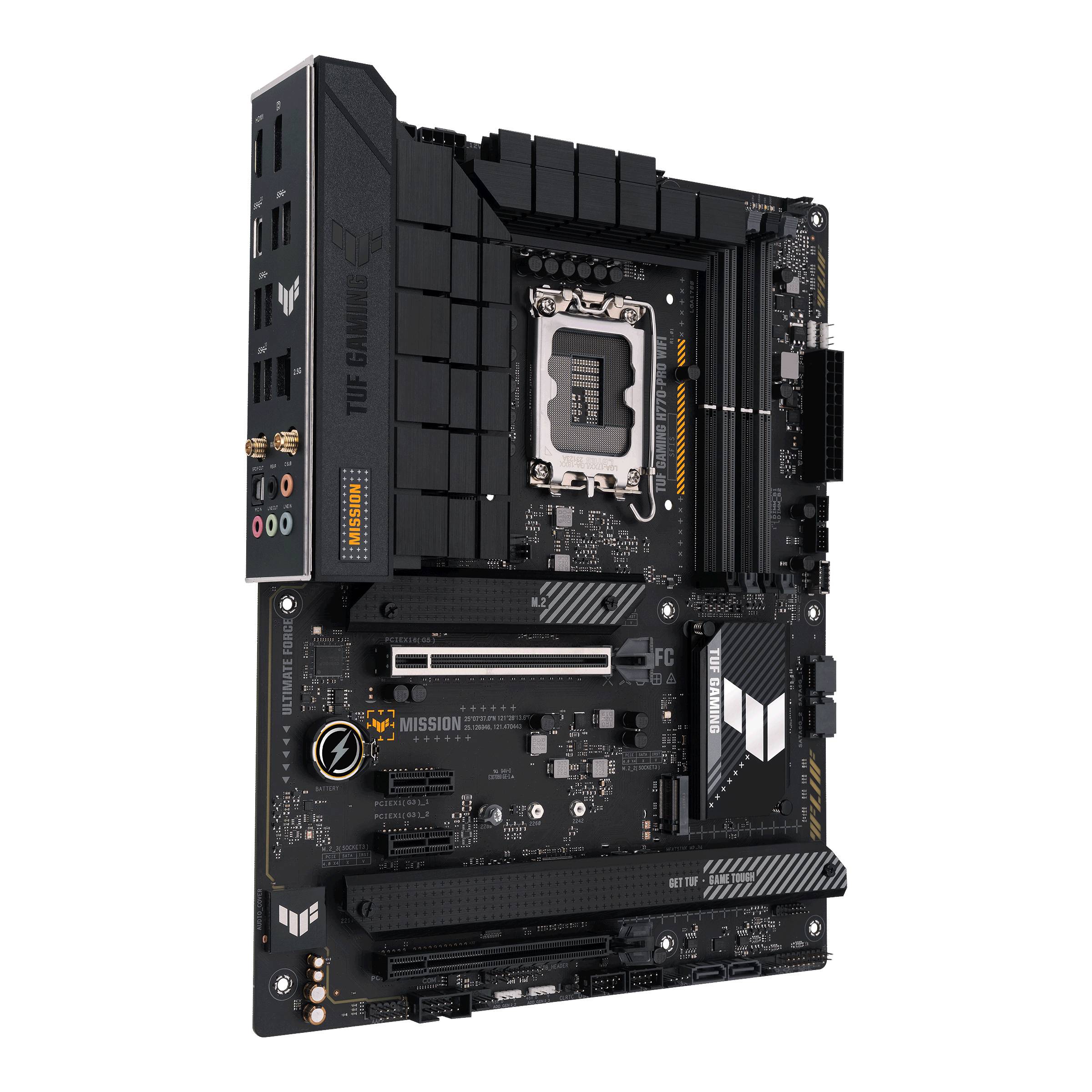 Une carte mère noire avec des étiquettes, des emplacements PCIe et des emplacements RAM. Étiquette 'TUF GAMING'. Essentielle pour les systèmes informatiques.