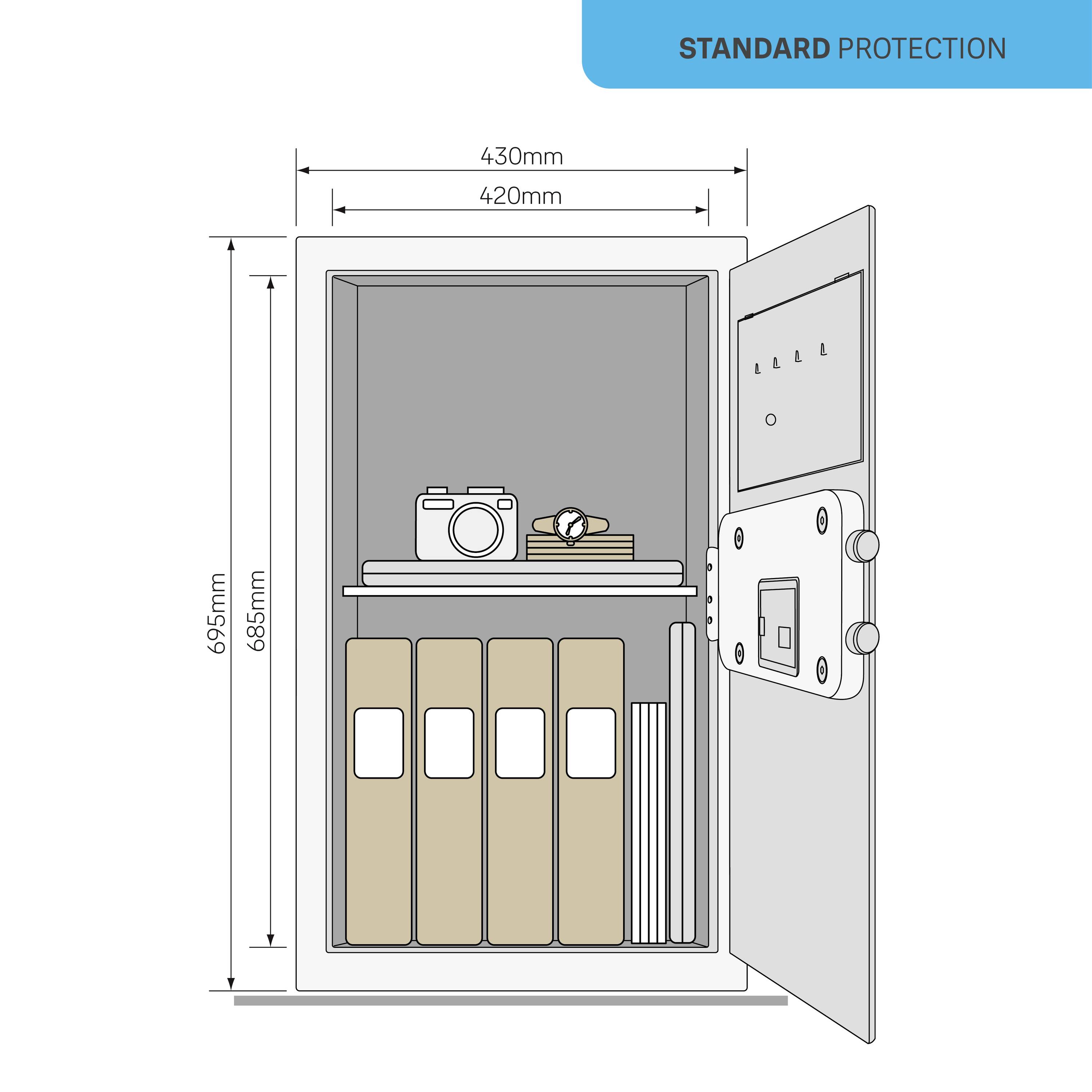 Coffre-fort à portes ouvertes, montrant des dossiers, un appareil photo et des accessoires. Dimensions extérieures 695x430mm, dimensions intérieures 685x420mm. Protection standard.
