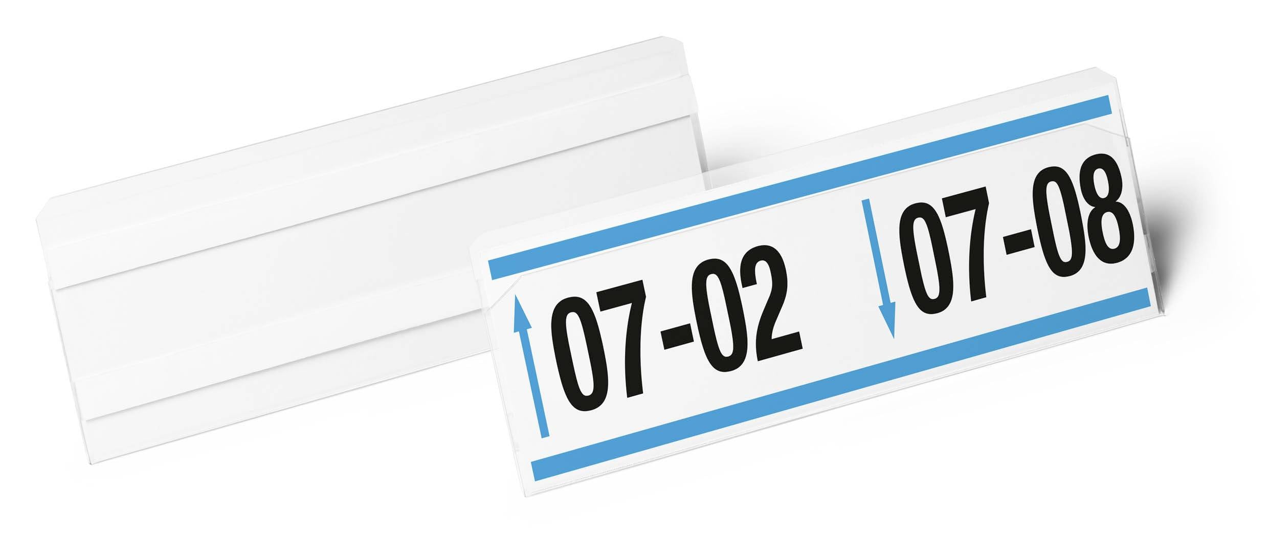 Deux plaques d'immatriculation, l'une indiquant '07-02', l'autre '07-08', avec des flèches bleues pointant vers le bas.