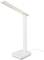 Une lampe de bureau blanche à LED avec bras articulé et socle rectangulaire. Économe en énergie et au design moderne.