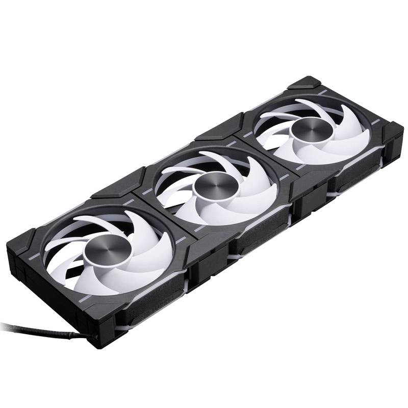 Un ventilateur à trois pales blanches dans un boîtier rectangulaire, utilisé pour refroidir des appareils électroniques.