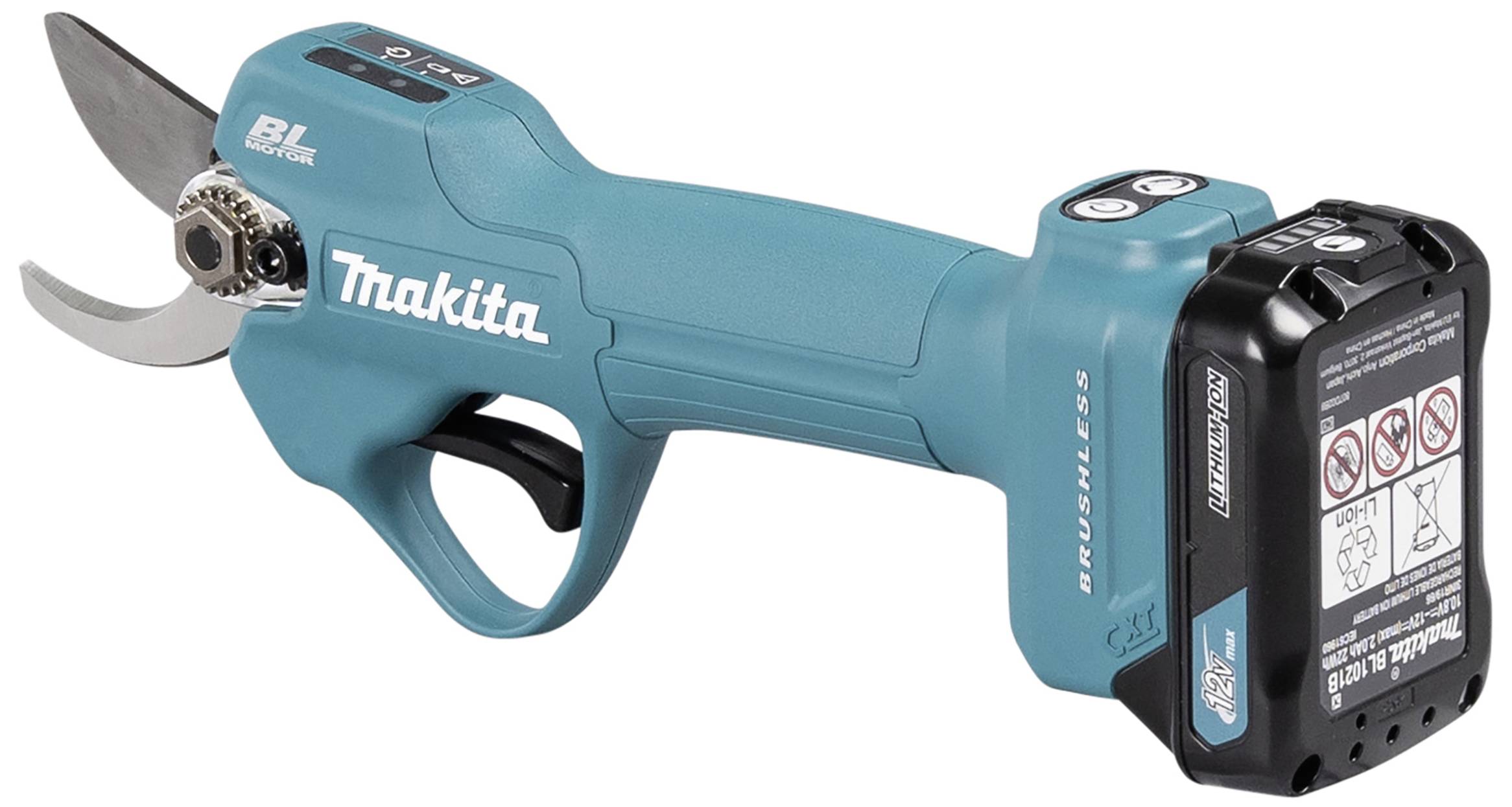 Sécateur électrique en bleu avec poignée ergonomique et lame de coupe. Batterie fixée à l'arrière. Logo Makita sur le côté.