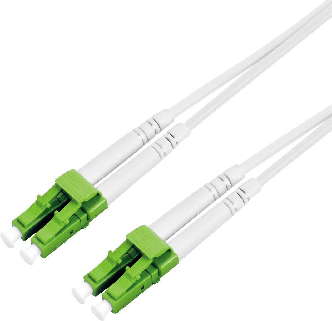 Deux câbles à fibre optique blancs avec des connecteurs LC verts, utilisés pour des transmissions de données rapides dans les réseaux.