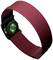 Montre intelligente rouge avec bracelet en tissu, affichant des capteurs lumineux verts sur sa face inférieure, utilisés pour la surveillance de la santé ou de la condition physique.