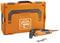 Une boîte à outils orange à côté d'un outil multifonction électrique avec ses accessoires, tous deux portant le logo 'Fein'.