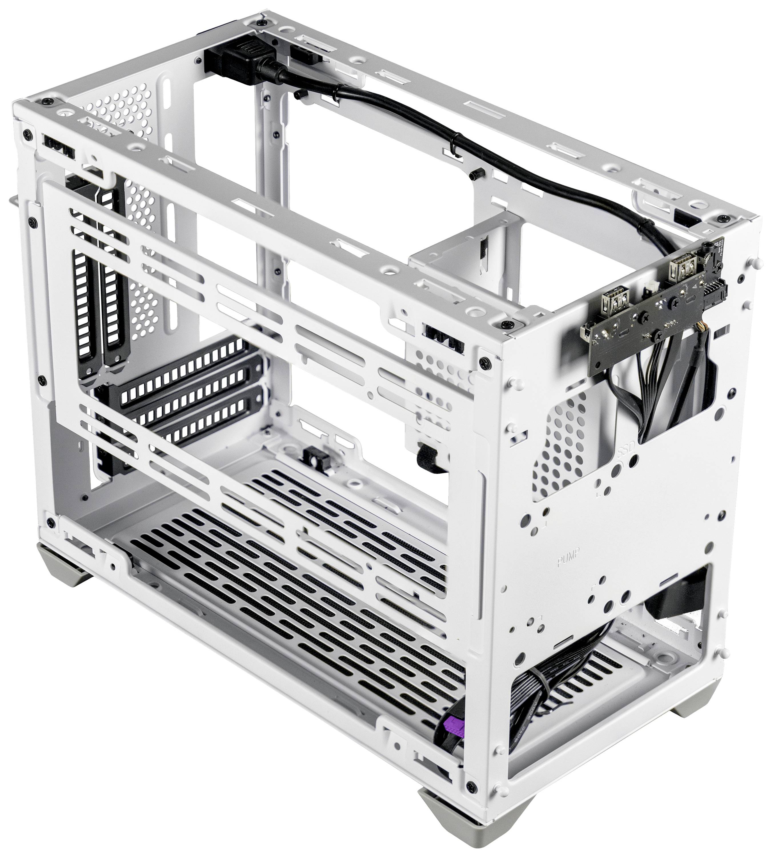 Un boîtier d'ordinateur blanc en métal avec un châssis ouvert et une gestion des câbles. Adapté pour l'installation de composants PC.