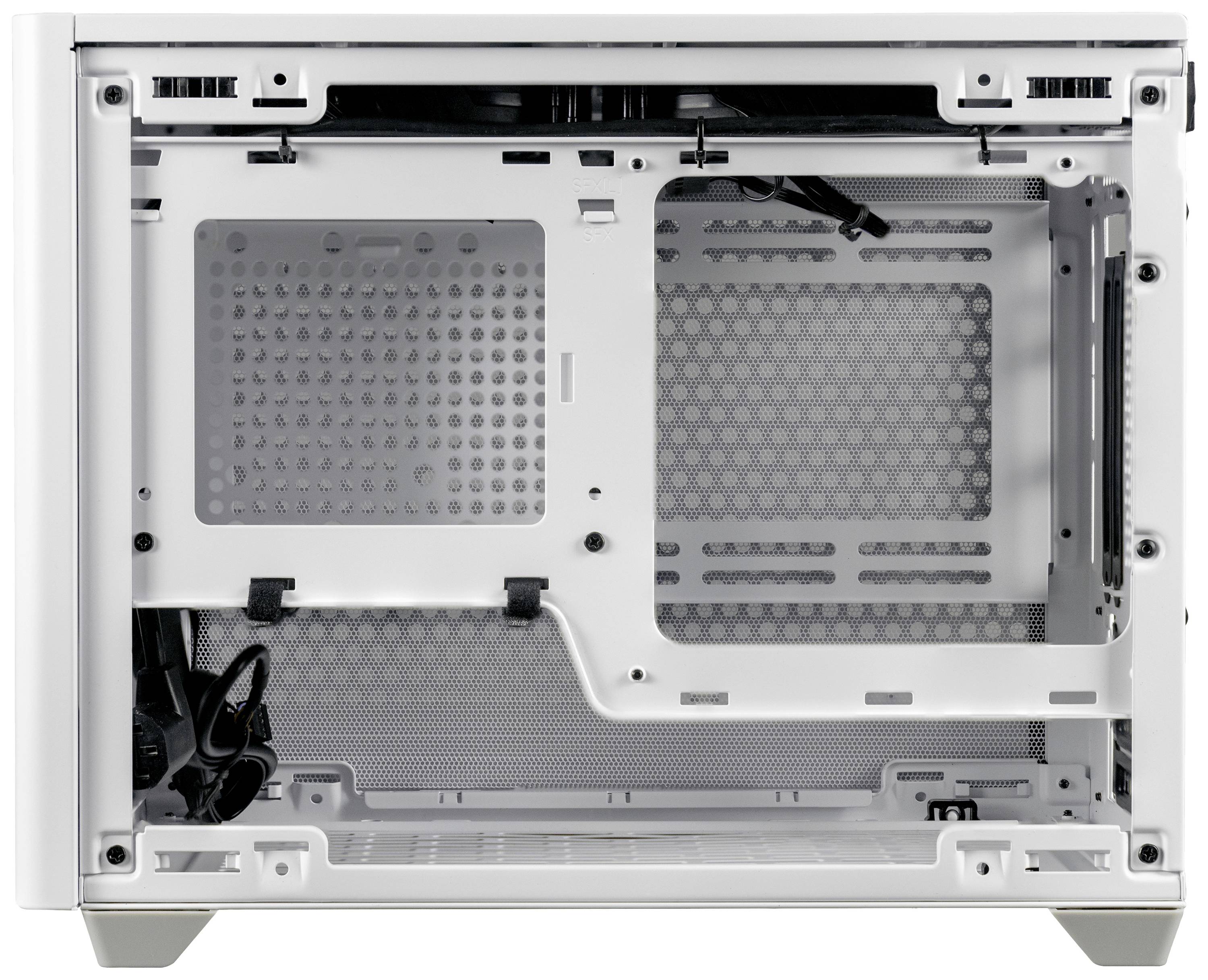Un boîtier d'ordinateur ouvert et blanc révèle son intérieur avec de l'espace pour les composants tels que la carte mère et la gestion des câbles.