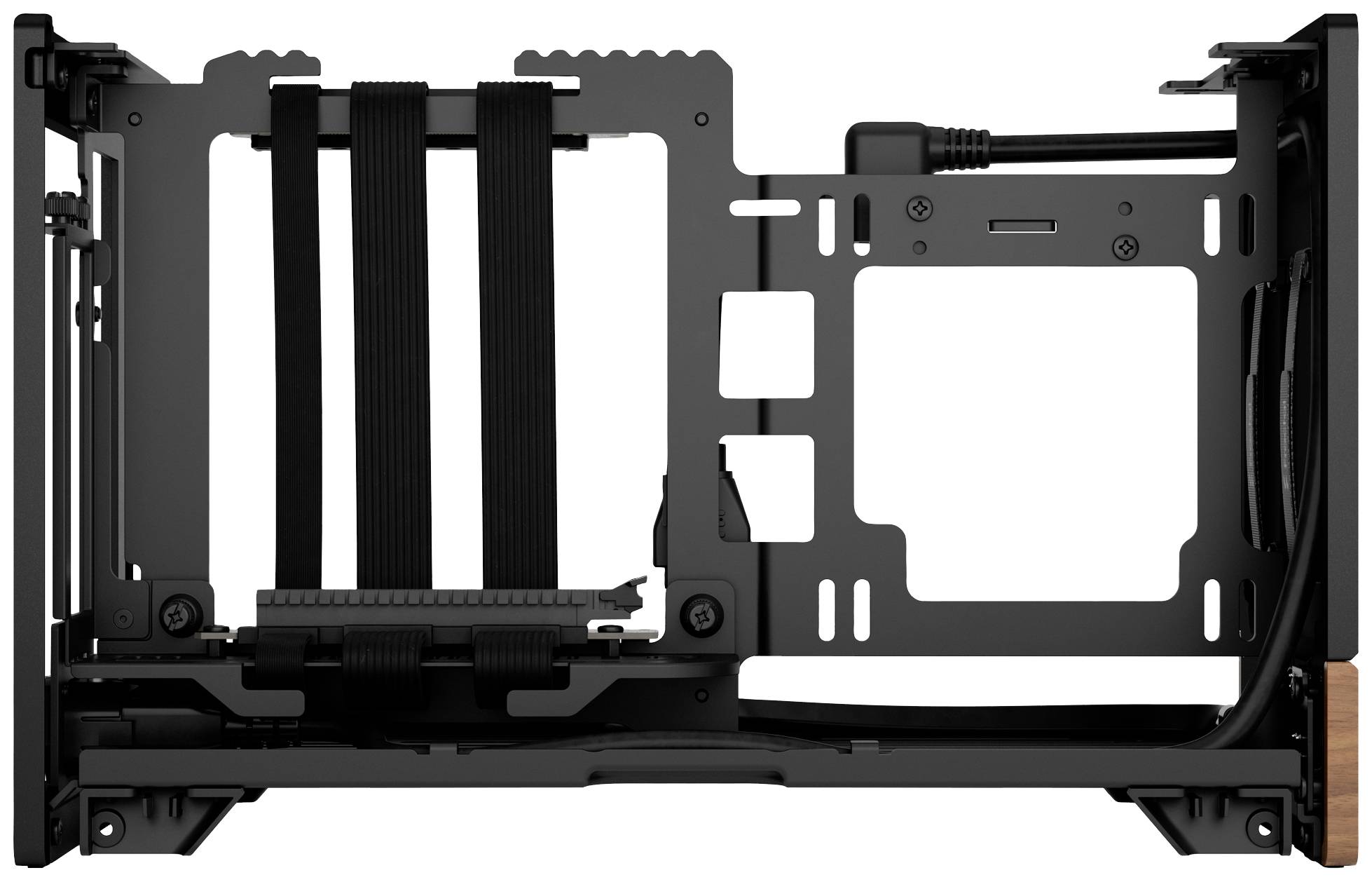 Un boîtier PC noir et vide sans composants, avec gestion des câbles et emplacements ouverts pour du matériel informatique, vue de côté.