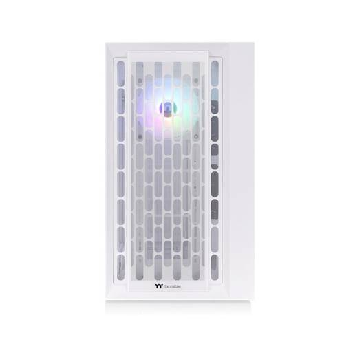 Un boîtier d'ordinateur blanc avec un ventilateur multicolore lumineux visible à l'avant.