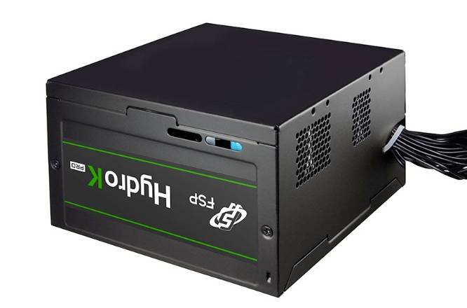 Bloc d'alimentation d'ordinateur noir de la marque 'FSP Hydro K Pro' avec des ouïes de ventilation et un faisceau de câbles.