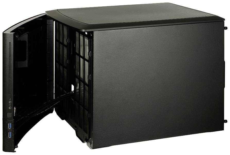 Un boîtier d'ordinateur noir avec une porte avant ouverte. Des emplacements pour disques durs et des ports sont visibles sur la façade.