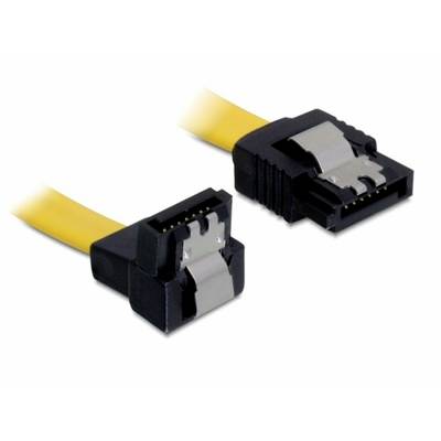 Deux fiches SATA noires avec des câbles jaunes, utilisées pour connecter des lecteurs de stockage dans les ordinateurs.
