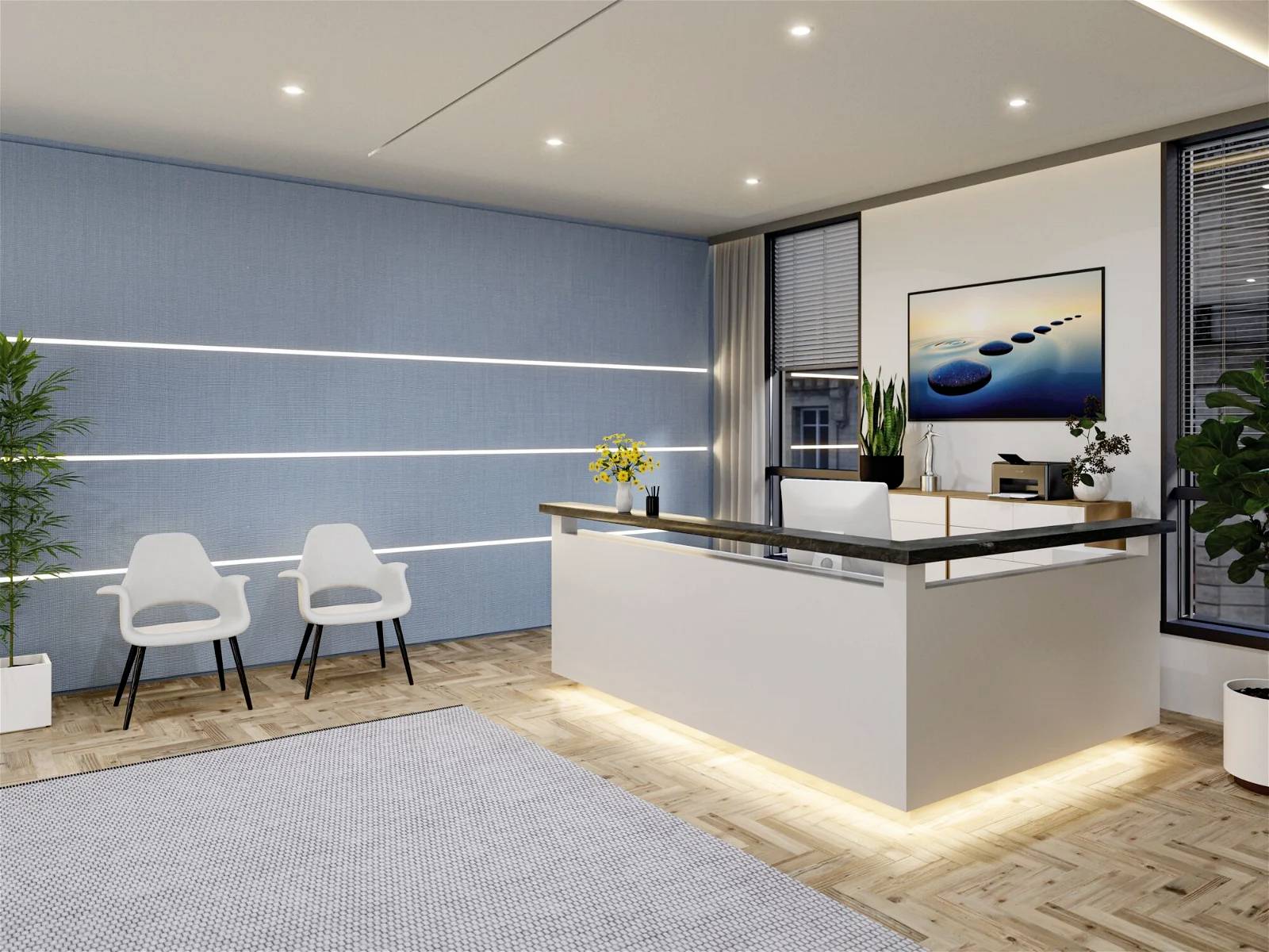 Hall d'accueil d'un bureau moderne avec un sol en bois, un comptoir blanc, deux chaises, des plantes et une décoration minimaliste.