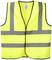 Gilet de sécurité jaune fluorescent avec deux bandes réfléchissantes grises horizontales et deux bandes réfléchissantes grises verticales.