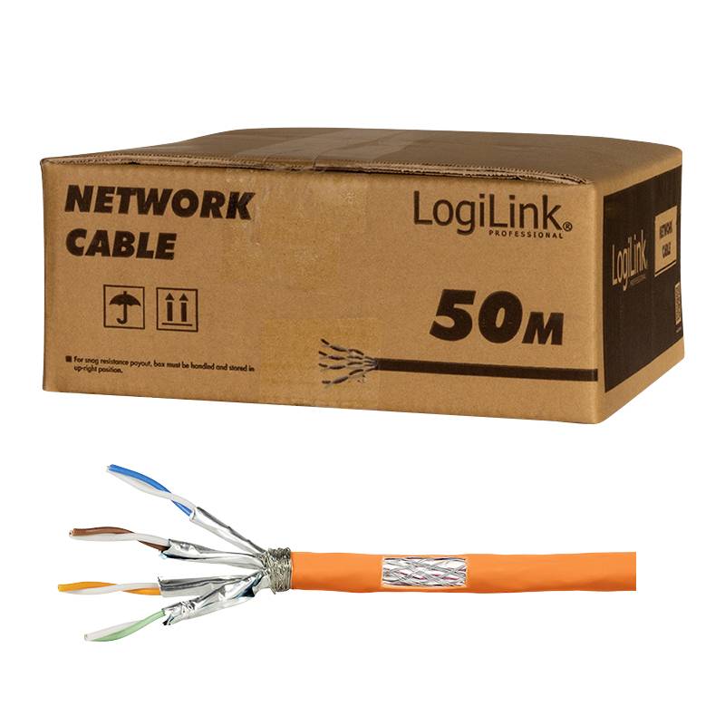 Une boîte marron portant l'inscription 'NETWORK CABLE 50M'. Un câble orange avec des fils apparents est posé devant la boîte.