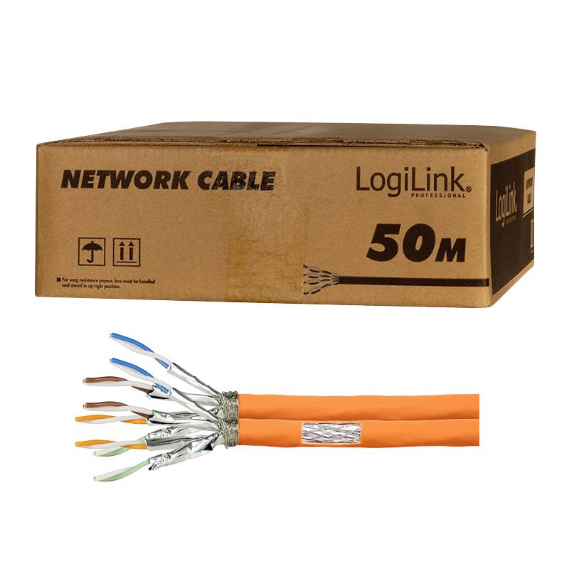 Un carton brun portant l'inscription « Network Cable 50M LogiLink ». En dessous, un segment de câble réseau orange avec des câbles internes.