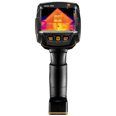 Une caméra thermique montre un bâtiment avec des différences de couleurs distinctes pour visualiser les variations de température.