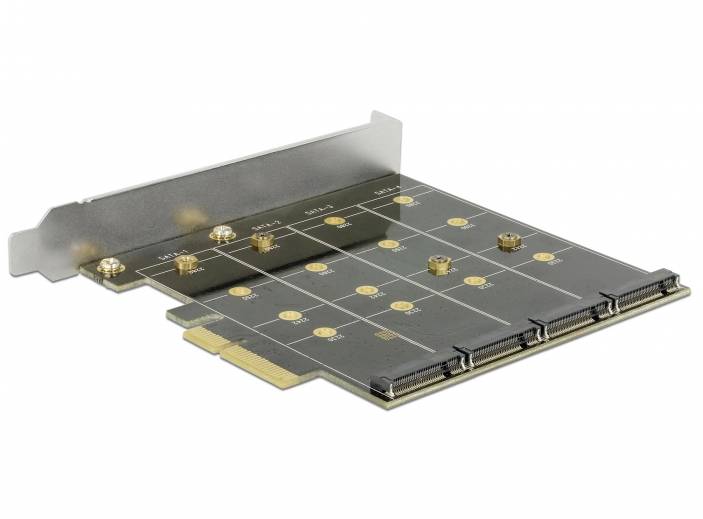 Une carte d'extension PCIe avec quatre emplacements M.2 pour SSD NVMe, support métallique sur le côté.