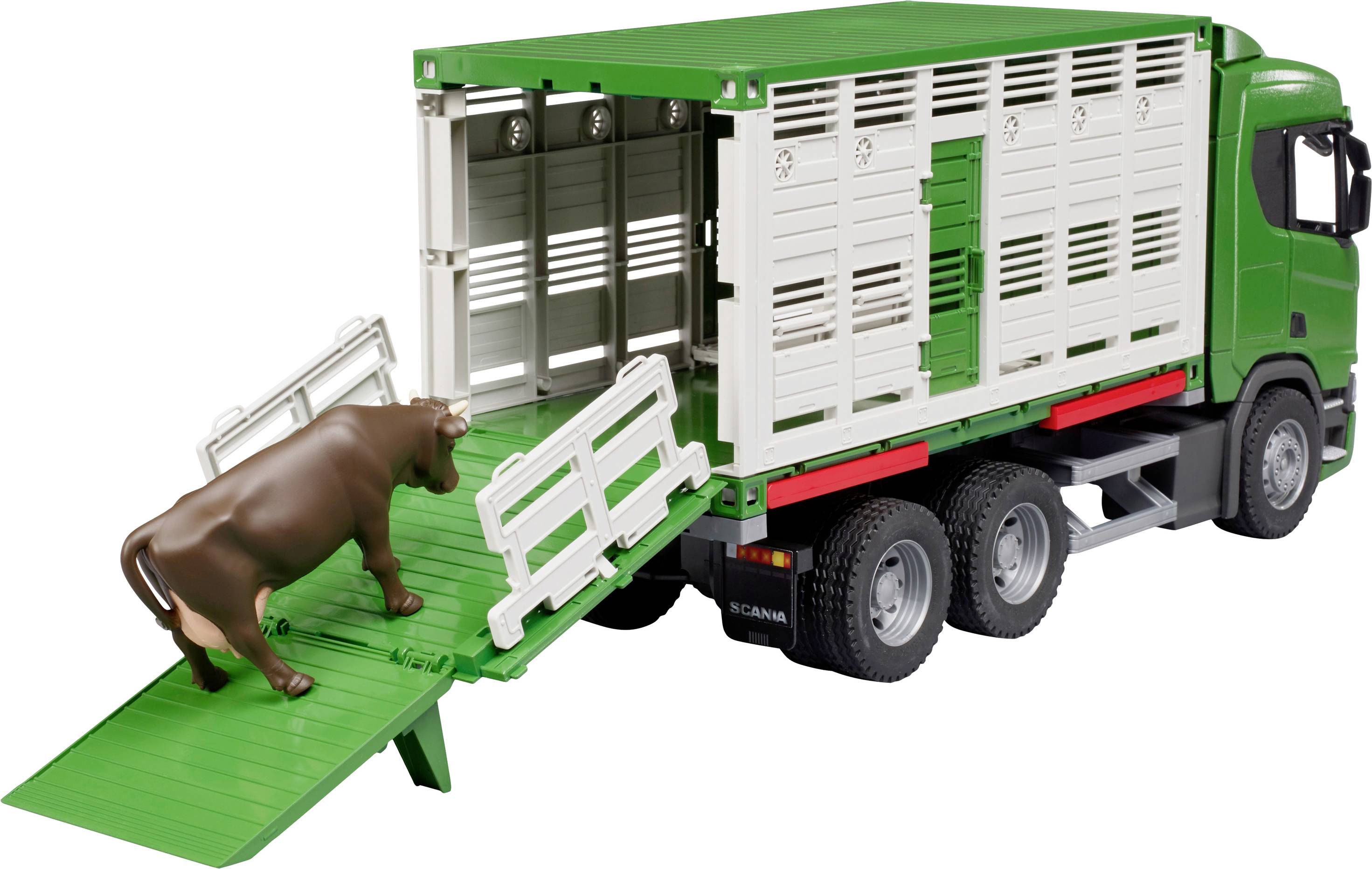 Un taureau brun monte une rampe verte vers un fourgon blanc avec des accents verts.