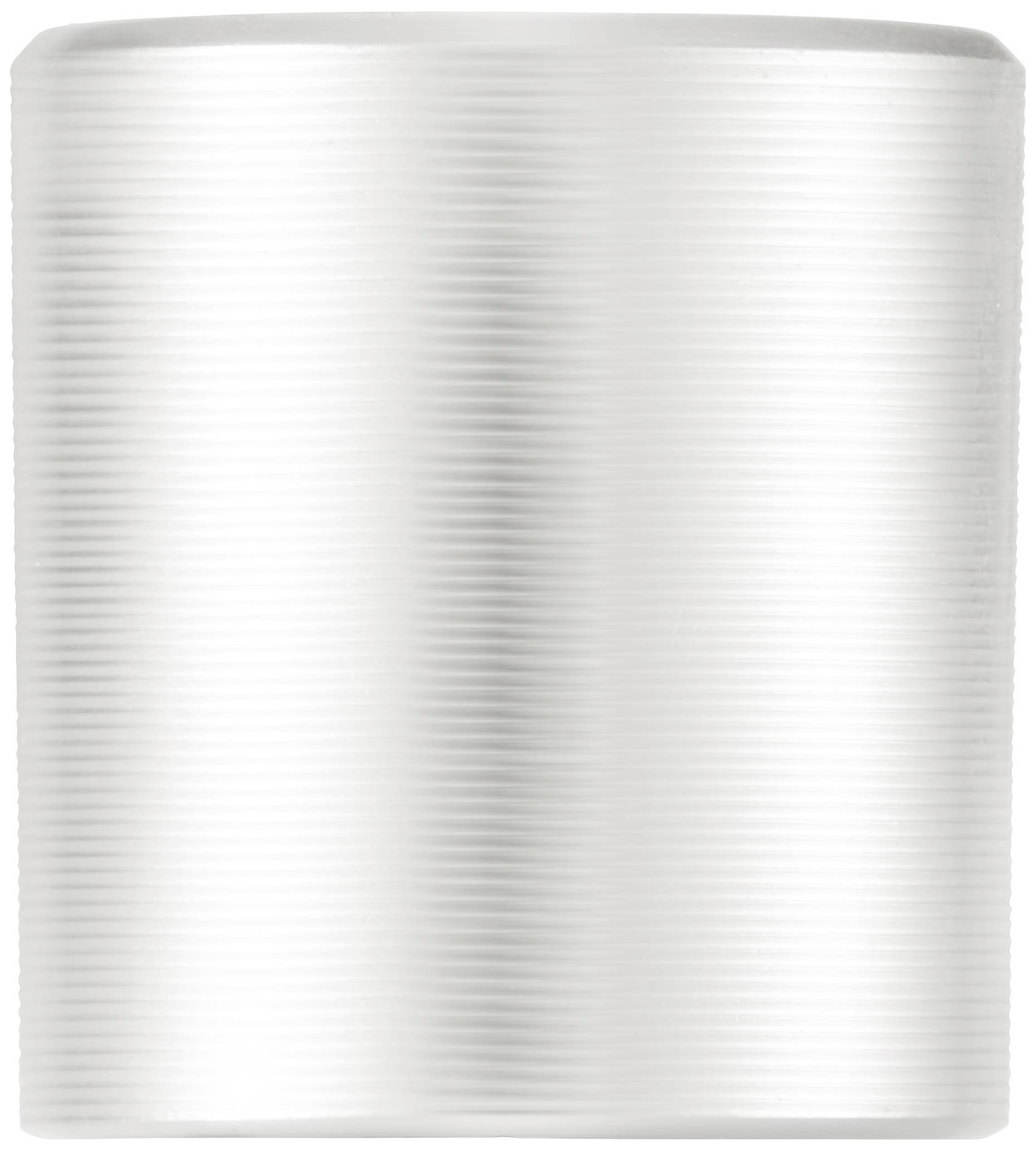 Canette de boisson cylindrique argentée, vide et sans étiquette, sur fond blanc.