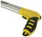 Poignée jaune et noire d'un outil avec une forme ergonomique et une partie métallique, probablement utilisée pour des travaux artisanaux.