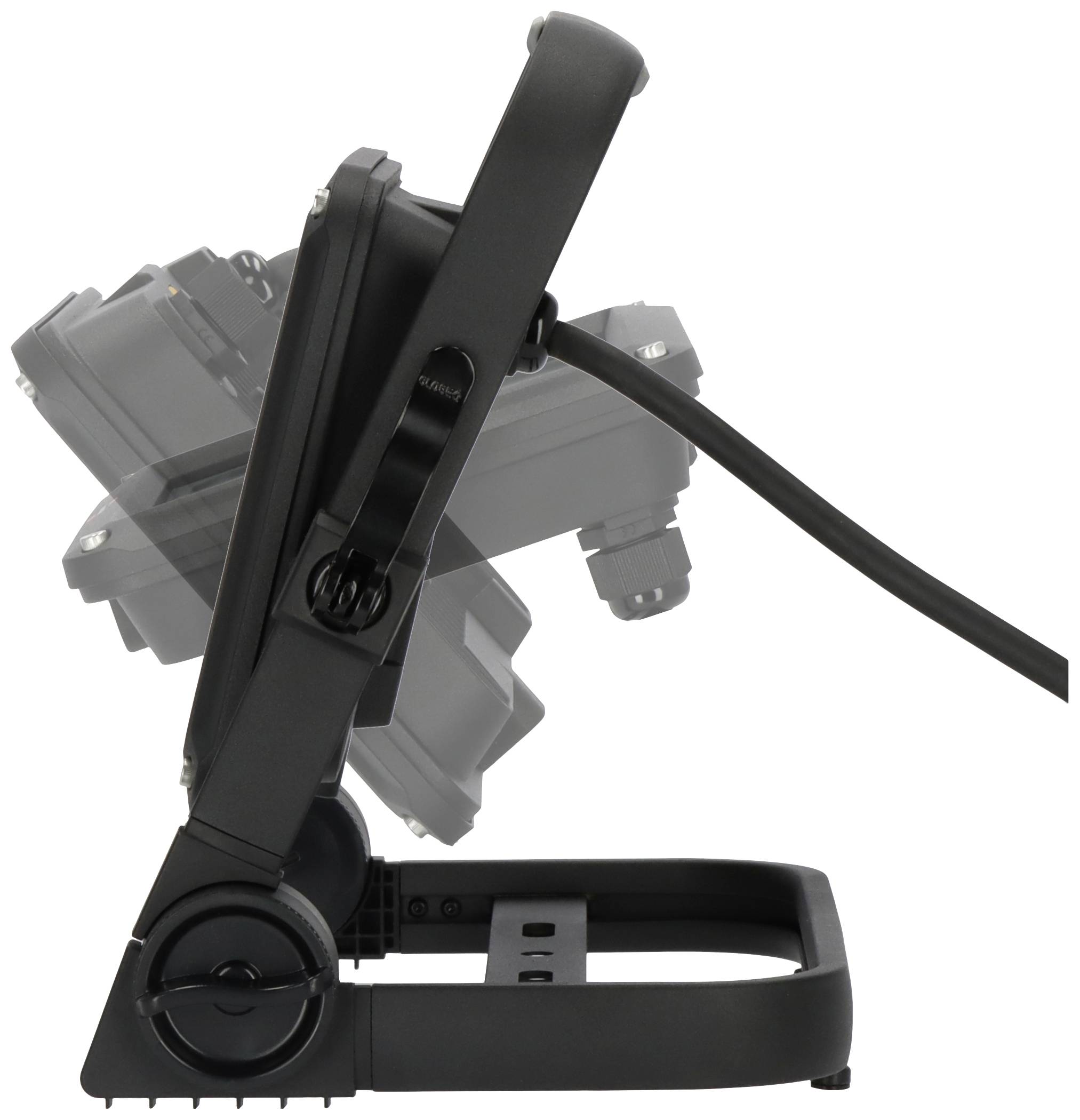 Un projecteur LED réglable avec un support pliable, incliné vers le haut. Câble électrique bien visible.