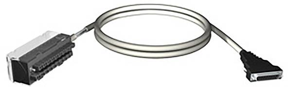 Un câble SCART gris avec deux fiches différentes à ses extrémités, adapté pour connecter des appareils audio et vidéo.