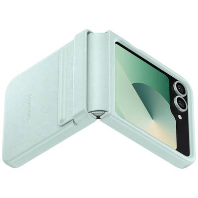 Une housse de téléphone bleu clair, pliable, qui enveloppe un téléphone doté de deux objectifs. La housse est en simili-cuir.