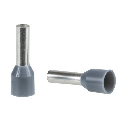 Deux embouts de câble isolés en métal avec des gaines en plastique gris. L'un est debout ; l'autre est couché à plat.