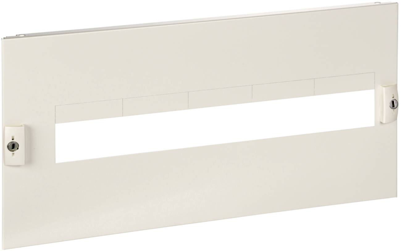 Un panneau métallique blanc rectangulaire avec une fente horizontale au centre et deux dispositifs de verrouillage latéraux.