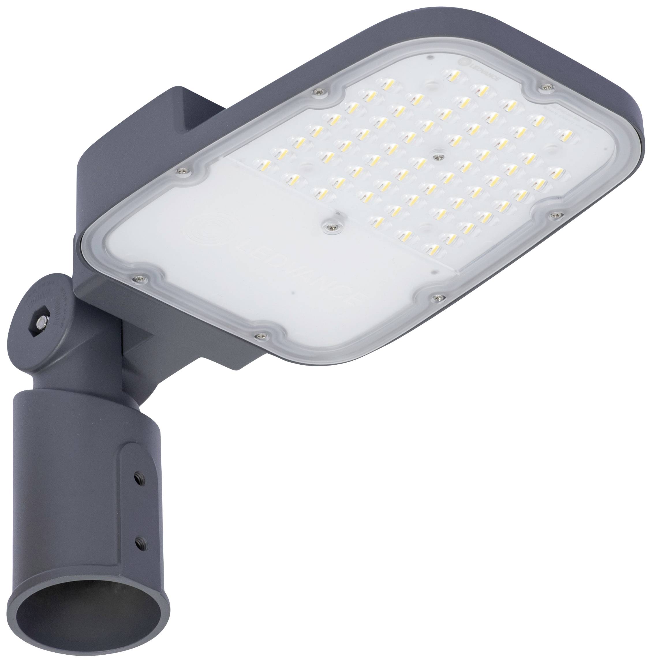 Un lampadaire moderne gris à LED, avec une tête rectangulaire et de nombreuses petites diodes lumineuses, monté sur un bras coudé.