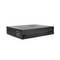 Un mini-PC noir est positionné en biais. Des fentes de ventilation sont visibles sur le côté et divers ports sont présents à l'avant. Un design compact et épuré.