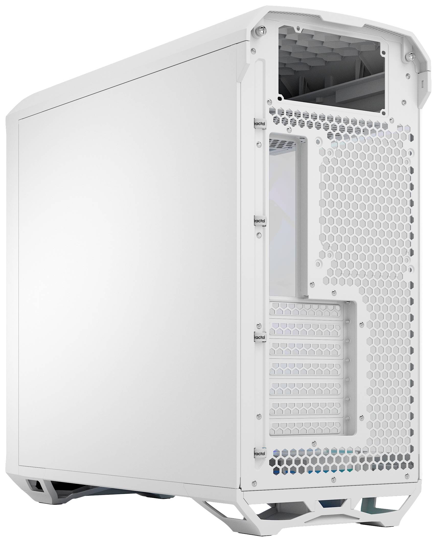 Boîtier d'ordinateur blanc avec panneau arrière en grille ouvert pour la circulation de l'air. Contient plusieurs emplacements pour les composants informatiques.