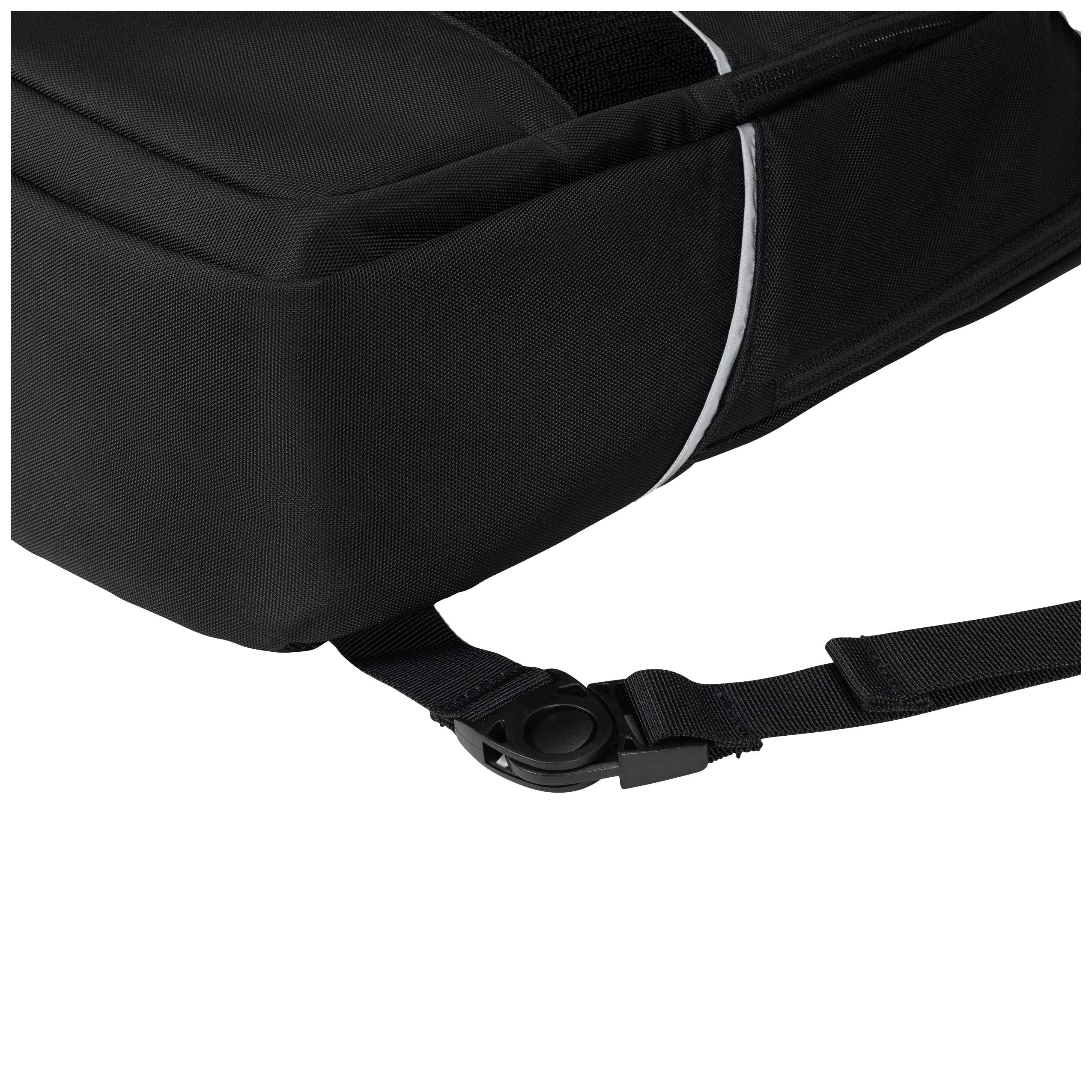 Sac à dos noir avec une sangle latérale et une boucle, gros plan détaillé du sac.