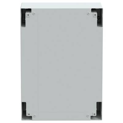 Un boîtier rectangulaire en métal gris avec des attaches de coin visibles, une surface lisse et aucune marque ou ouverture apparente.