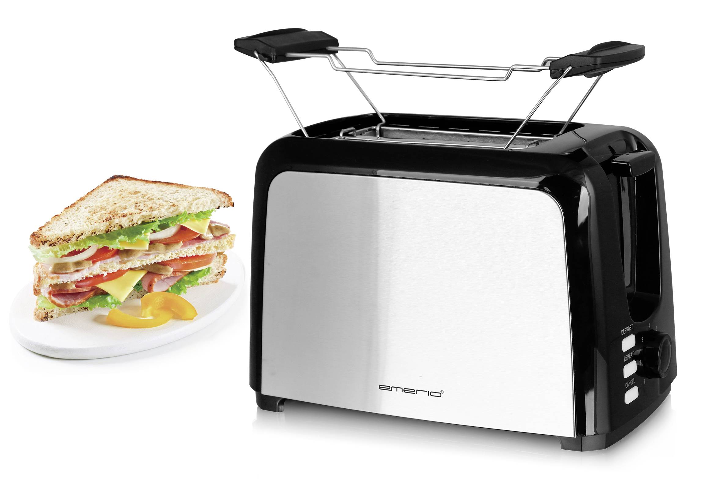 Grille-pain en acier inoxydable avec deux fentes et un levier de levage. À côté, une assiette avec un sandwich garni de jambon, de fromage et de légumes.