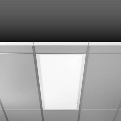 Plafond avec un panneau LED rectangulaire blanc au centre, entouré de dalles de plafond grises. Le panneau brille intensément.