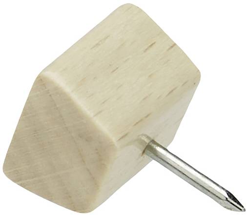 Un cube en bois sur un clou, la pointe vers le bas. Le clou est enfoncé au centre du cube.