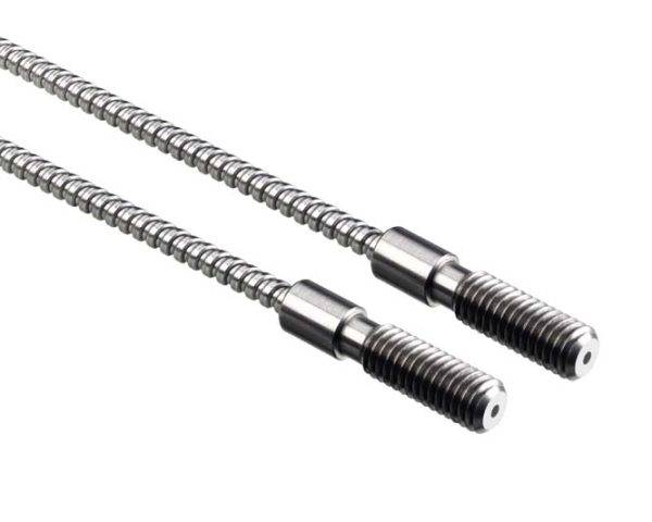 Deux tiges métalliques filetées avec des extrémités cylindriques sur un fond blanc, adaptées à des applications mécaniques.