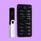 Un appareil de portefeuille matériel noir à côté d'un smartphone affichant une application de portefeuille cryptographique sur un fond violet.