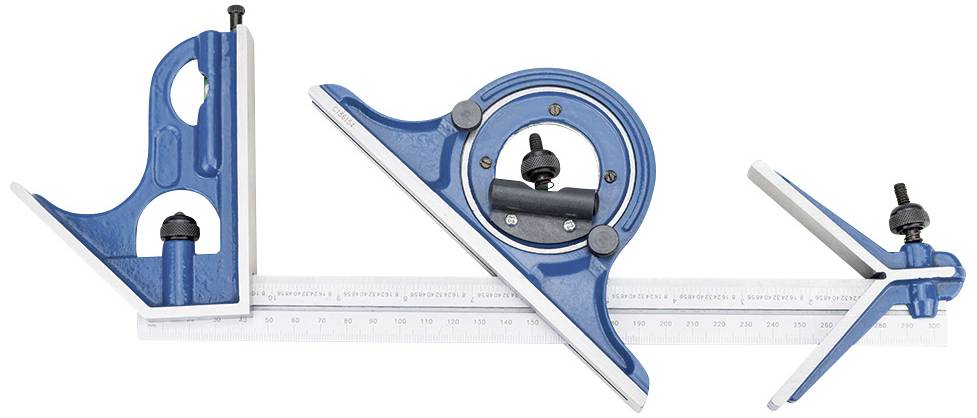 Ensemble d'équerres de combinaison en trois parties en métal, comprenant une équerre d'about, un rapporteur et un chercheur de centrage, sur une échelle de mesure.